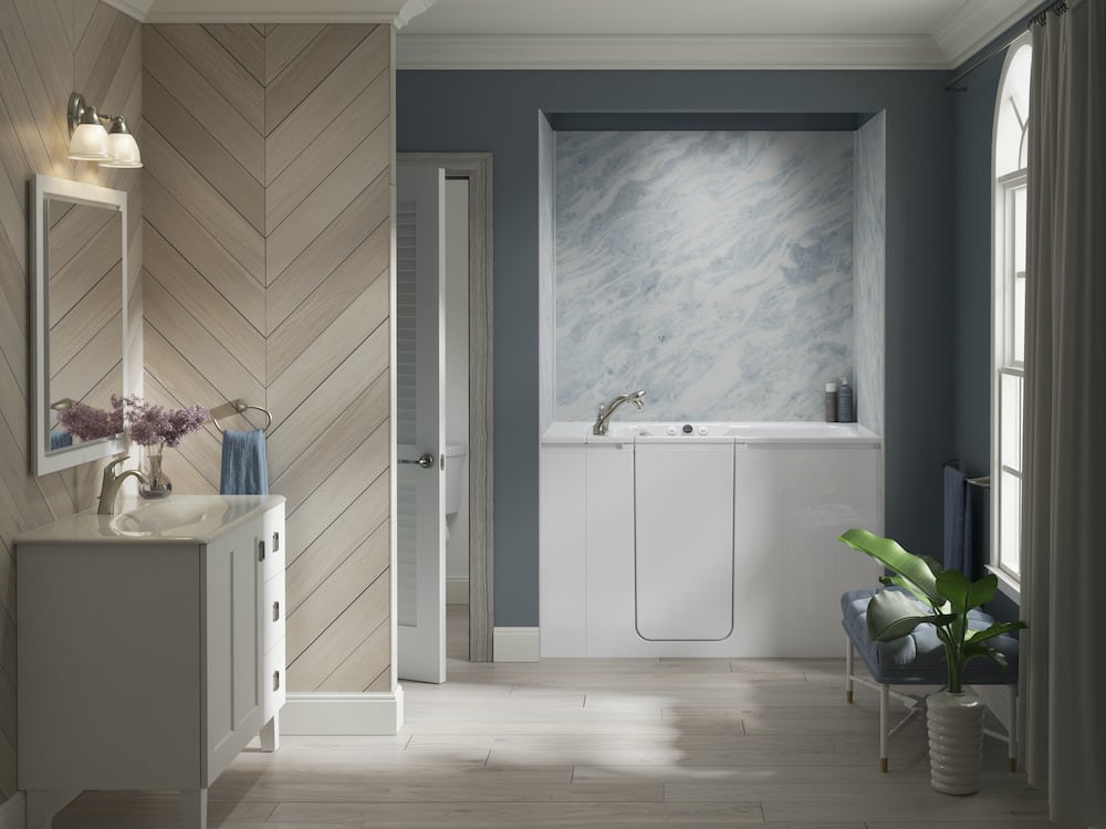 Bathroom with bluet and white stone-inspired bath walls